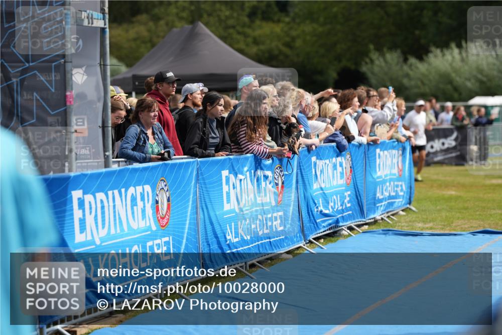 30.08.2026 - Elbe Triathlon Hamburg LAZAROV Photography http://msf.ph/oto/10028000 30.08.2026 11:24:46 Ziel  meine-sportfotos.de