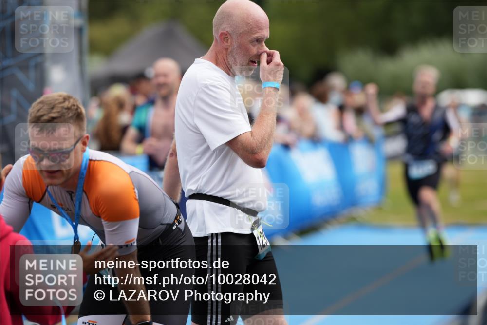 30.08.2026 - Elbe Triathlon Hamburg LAZAROV Photography http://msf.ph/oto/10028042 30.08.2026 11:26:22 Ziel 1079, 1198, 1217 meine-sportfotos.de