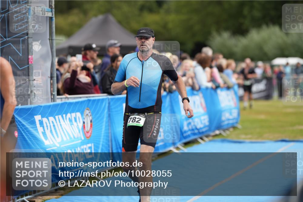 30.08.2026 - Elbe Triathlon Hamburg LAZAROV Photography http://msf.ph/oto/10028055 30.08.2026 11:26:38 Ziel 457, 782, 1249 meine-sportfotos.de