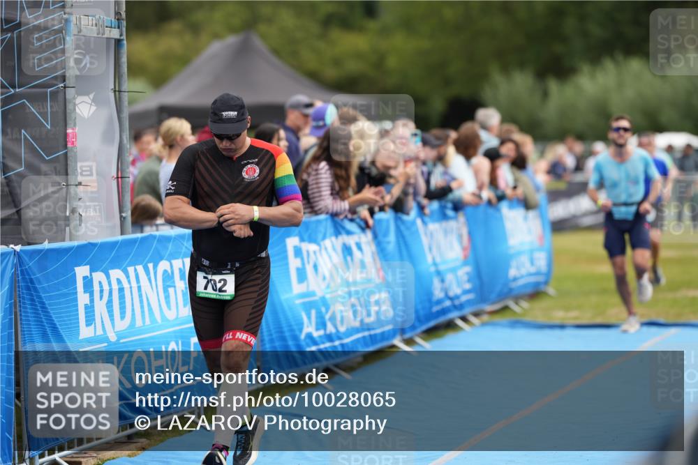 30.08.2026 - Elbe Triathlon Hamburg LAZAROV Photography http://msf.ph/oto/10028065 30.08.2026 11:27:02 Ziel 702, 1110, 1172, 1194, 1275 meine-sportfotos.de