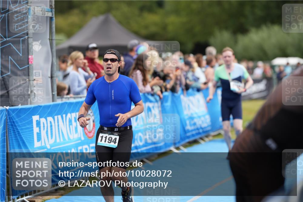 30.08.2026 - Elbe Triathlon Hamburg LAZAROV Photography http://msf.ph/oto/10028072 30.08.2026 11:27:07 Ziel 1110, 1172, 1194 meine-sportfotos.de