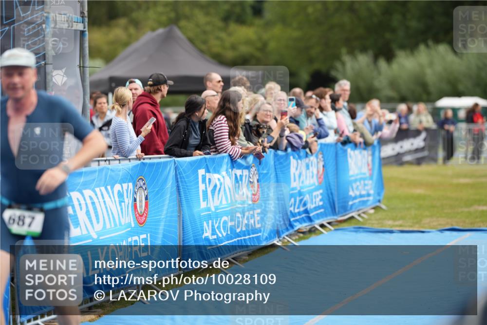 30.08.2026 - Elbe Triathlon Hamburg LAZAROV Photography http://msf.ph/oto/10028109 30.08.2026 11:28:14 Ziel 687 meine-sportfotos.de