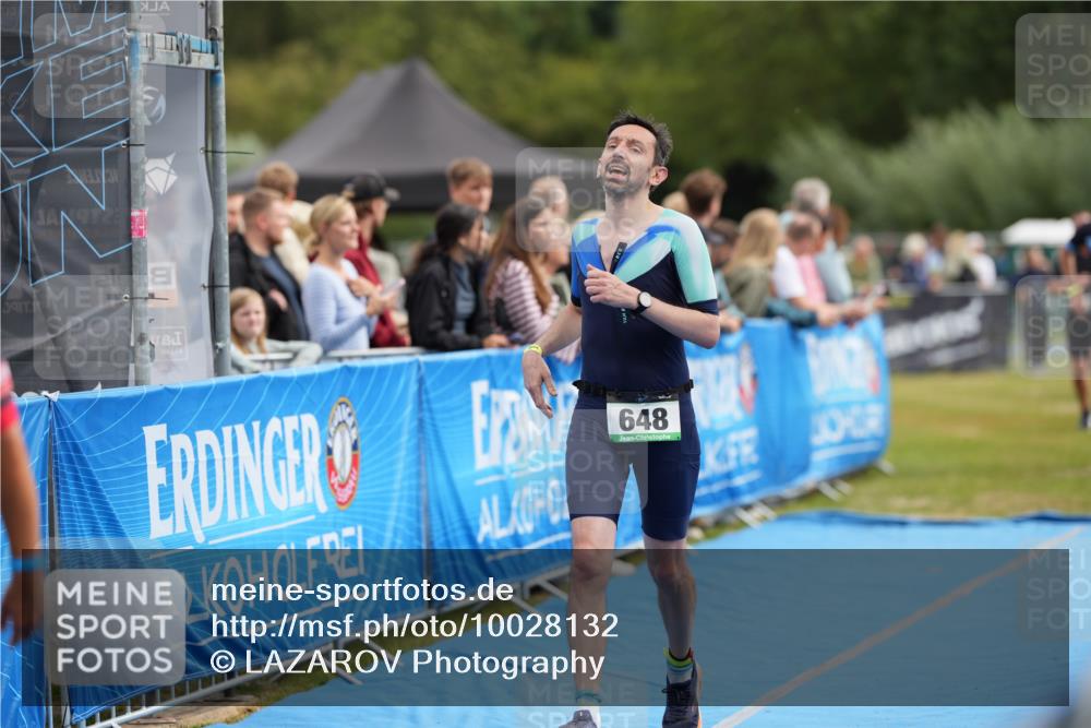 30.08.2026 - Elbe Triathlon Hamburg LAZAROV Photography http://msf.ph/oto/10028132 30.08.2026 11:29:26 Ziel 648, 749, 1078 meine-sportfotos.de