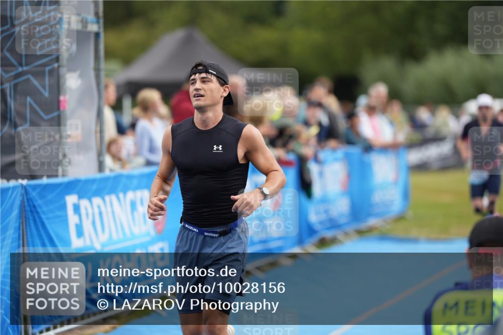 30.08.2026 - Elbe Triathlon Hamburg LAZAROV Photography http://msf.ph/oto/10028156 30.08.2026 11:30:13 Ziel 798, 1081, 1285 meine-sportfotos.de