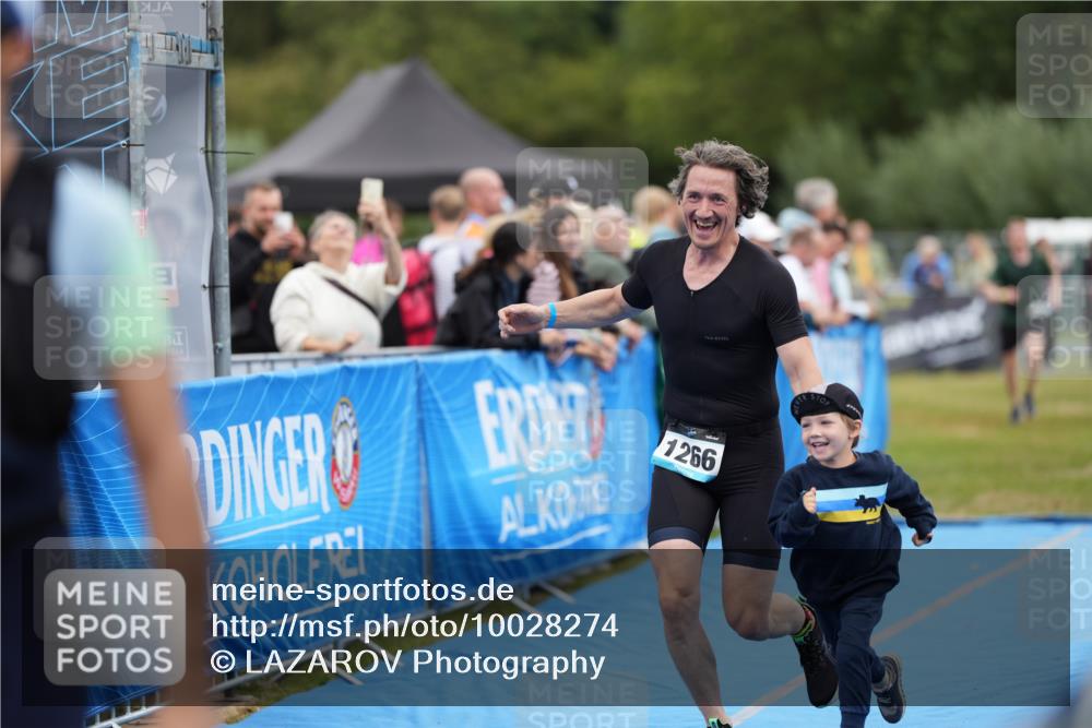 30.08.2026 - Elbe Triathlon Hamburg LAZAROV Photography http://msf.ph/oto/10028274 30.08.2026 11:34:34 Ziel 1141, 1266 meine-sportfotos.de