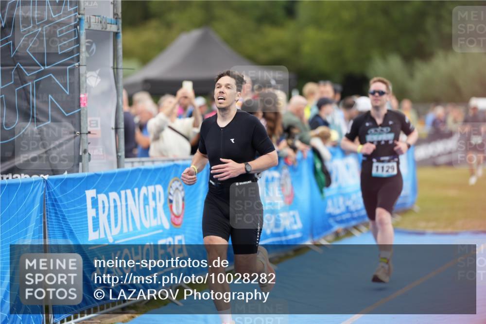 30.08.2026 - Elbe Triathlon Hamburg LAZAROV Photography http://msf.ph/oto/10028282 30.08.2026 11:34:51 Ziel 1034, 1090, 1129, 1157 meine-sportfotos.de