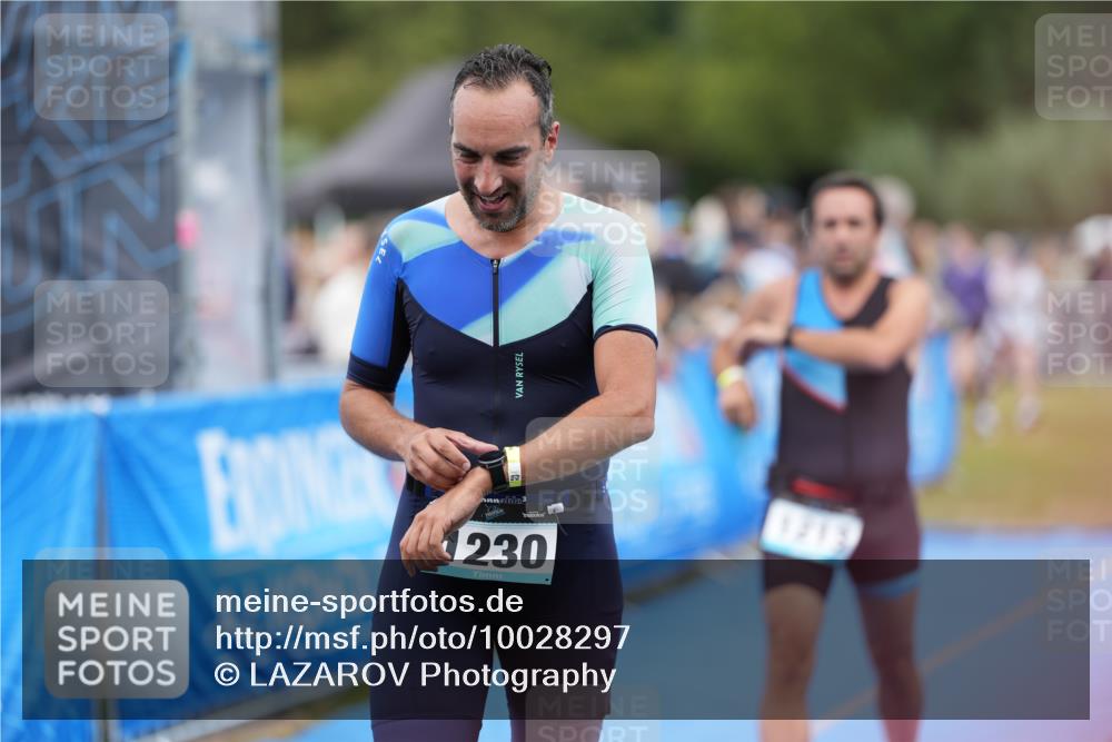 30.08.2026 - Elbe Triathlon Hamburg LAZAROV Photography http://msf.ph/oto/10028297 30.08.2026 11:35:09 Ziel 826, 1137, 1213, 1230 meine-sportfotos.de