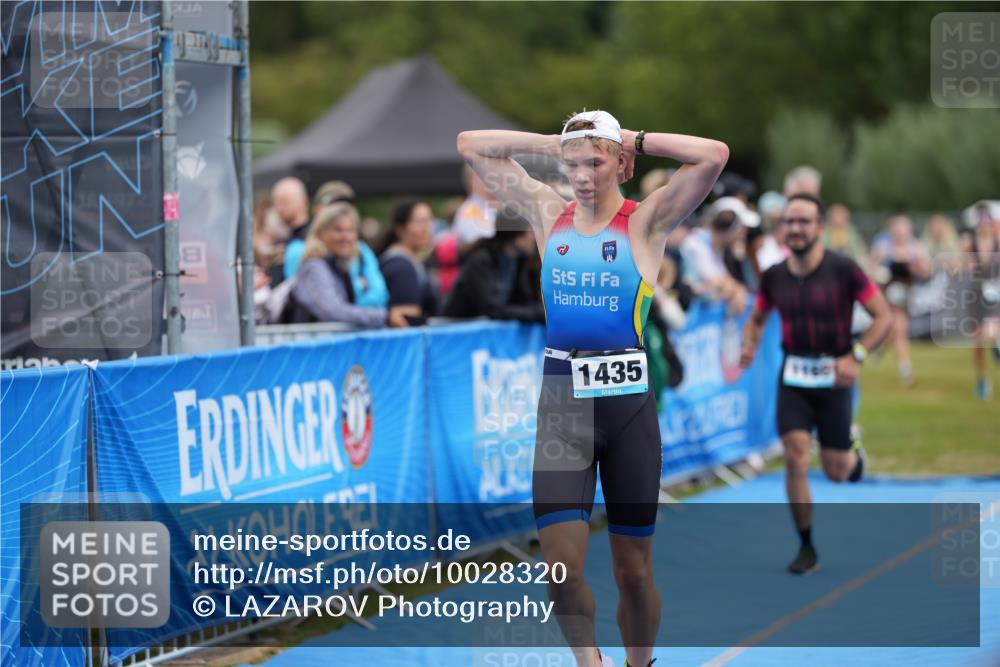30.08.2026 - Elbe Triathlon Hamburg LAZAROV Photography http://msf.ph/oto/10028320 30.08.2026 11:35:54 Ziel 1168, 1435, 1439 meine-sportfotos.de