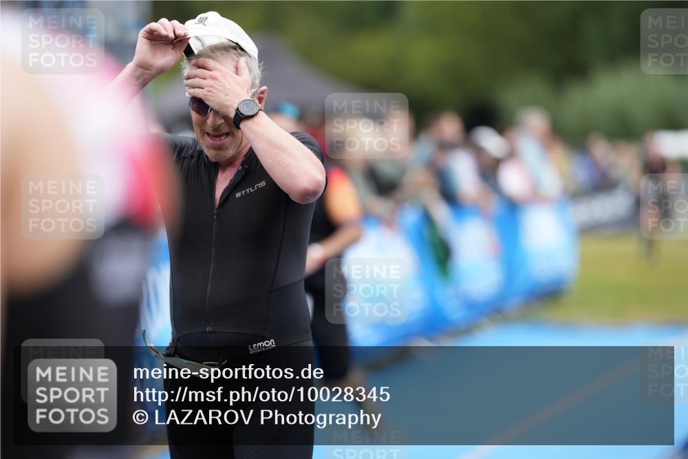 30.08.2026 - Elbe Triathlon Hamburg LAZAROV Photography http://msf.ph/oto/10028345 30.08.2026 11:37:08 Ziel 1050, 1122, 1307 meine-sportfotos.de