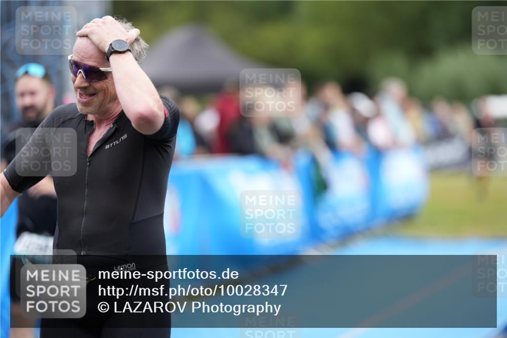 30.08.2026 - Elbe Triathlon Hamburg LAZAROV Photography http://msf.ph/oto/10028347 30.08.2026 11:37:09 Ziel 1050, 1122 meine-sportfotos.de