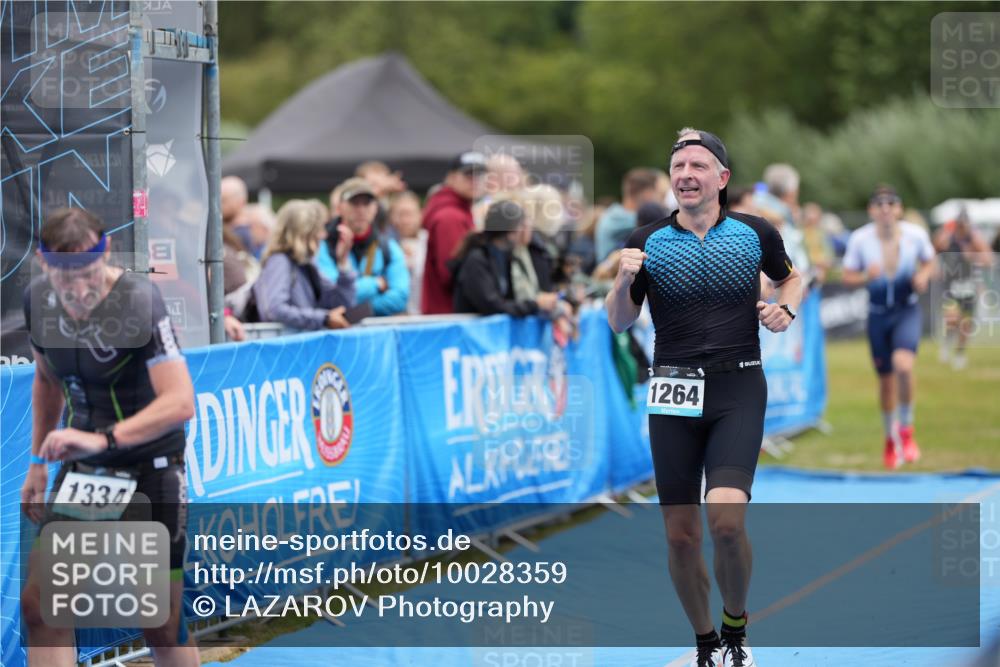 30.08.2026 - Elbe Triathlon Hamburg LAZAROV Photography http://msf.ph/oto/10028359 30.08.2026 11:37:42 Ziel 1264, 1385, 1440 meine-sportfotos.de