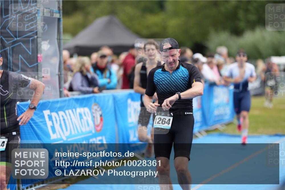 30.08.2026 - Elbe Triathlon Hamburg LAZAROV Photography http://msf.ph/oto/10028361 30.08.2026 11:37:43 Ziel 757, 1264, 1385, 1440 meine-sportfotos.de