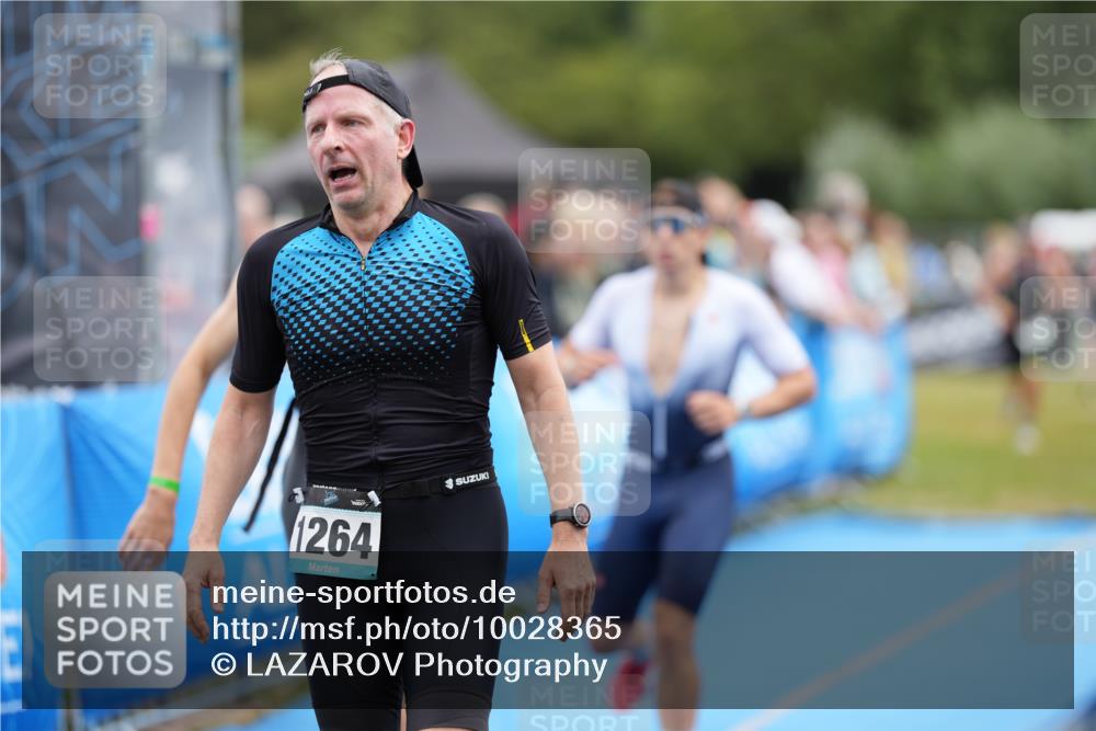 30.08.2026 - Elbe Triathlon Hamburg LAZAROV Photography http://msf.ph/oto/10028365 30.08.2026 11:37:45 Ziel 757, 1264, 1374, 1385, 1440 meine-sportfotos.de