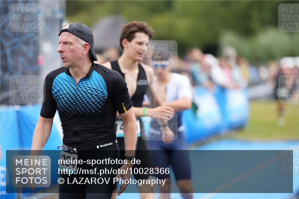 30.08.2026 - Elbe Triathlon Hamburg LAZAROV Photography http://msf.ph/oto/10028366 30.08.2026 11:37:45 Ziel 757, 1264, 1374, 1385, 1440 meine-sportfotos.de
