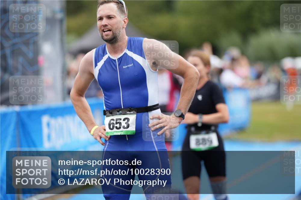 30.08.2026 - Elbe Triathlon Hamburg LAZAROV Photography http://msf.ph/oto/10028390 30.08.2026 11:38:21 Ziel 889, 1335, 1422 meine-sportfotos.de