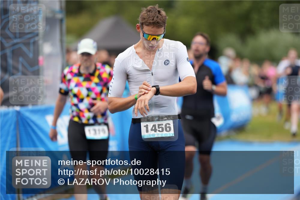 30.08.2026 - Elbe Triathlon Hamburg LAZAROV Photography http://msf.ph/oto/10028415 30.08.2026 11:39:11 Ziel 877, 1064, 1169, 1214, 1256, 1319, 1456 meine-sportfotos.de