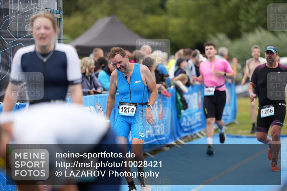 30.08.2026 - Elbe Triathlon Hamburg LAZAROV Photography http://msf.ph/oto/10028421 30.08.2026 11:39:18 Ziel 709, 877, 1064, 1123, 1125, 1205, 1214, 1256 meine-sportfotos.de