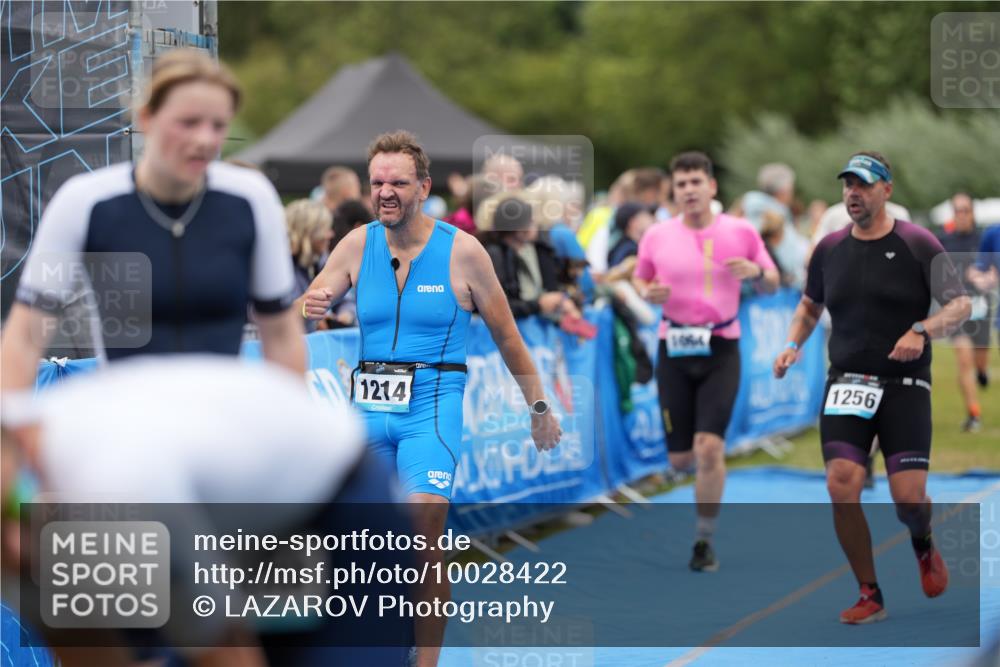 30.08.2026 - Elbe Triathlon Hamburg LAZAROV Photography http://msf.ph/oto/10028422 30.08.2026 11:39:18 Ziel 709, 877, 1064, 1123, 1125, 1205, 1214, 1256 meine-sportfotos.de