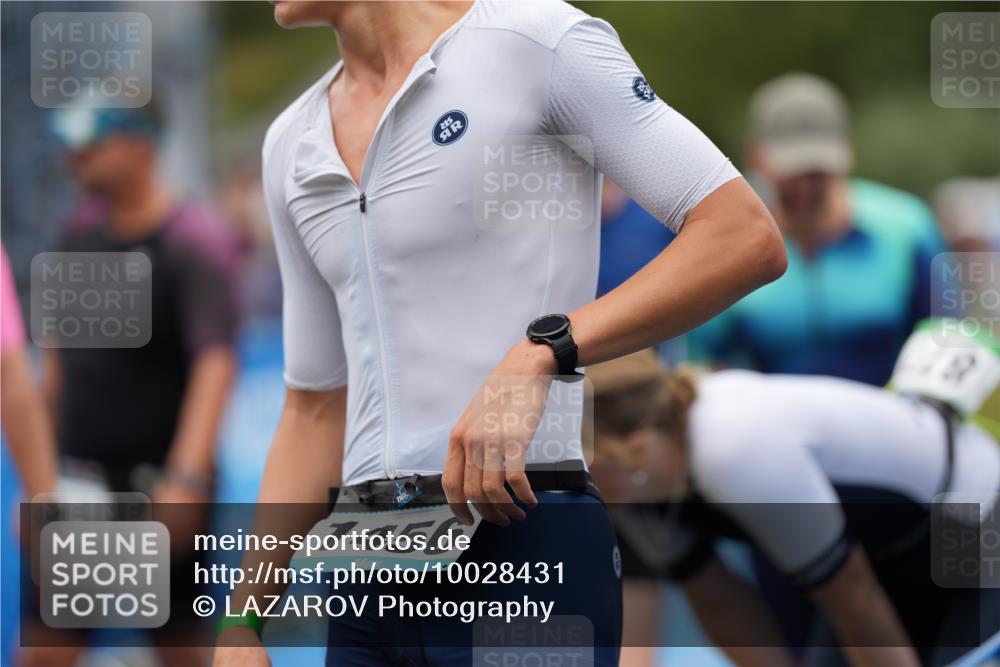 30.08.2026 - Elbe Triathlon Hamburg LAZAROV Photography http://msf.ph/oto/10028431 30.08.2026 11:39:24 Ziel 709, 926, 992, 1123, 1125, 1205 meine-sportfotos.de