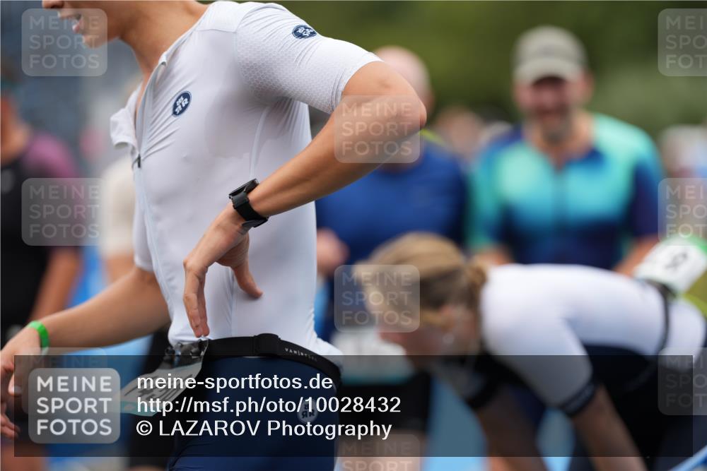 30.08.2026 - Elbe Triathlon Hamburg LAZAROV Photography http://msf.ph/oto/10028432 30.08.2026 11:39:24 Ziel 709, 926, 992, 1123, 1125, 1205 meine-sportfotos.de