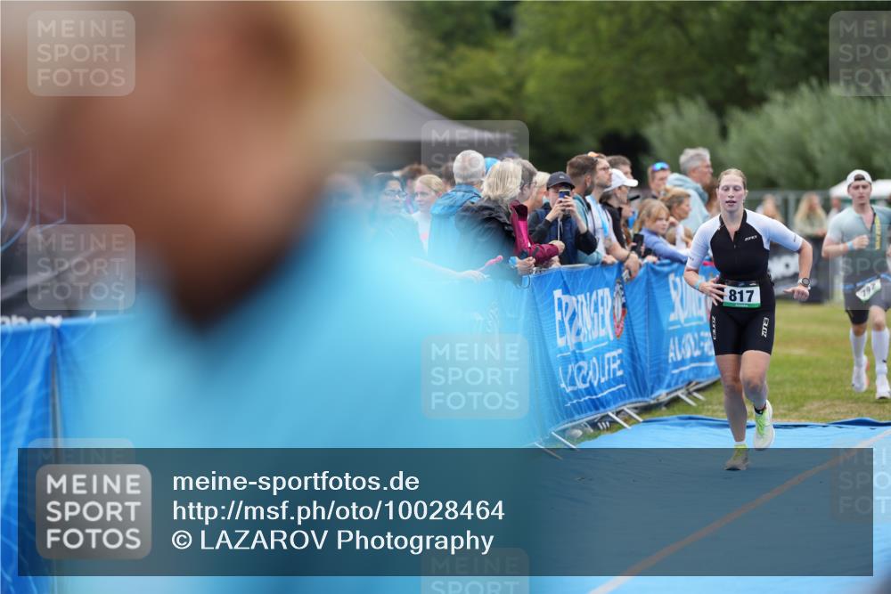 30.08.2026 - Elbe Triathlon Hamburg LAZAROV Photography http://msf.ph/oto/10028464 30.08.2026 11:42:19 Ziel 792, 817, 864 meine-sportfotos.de