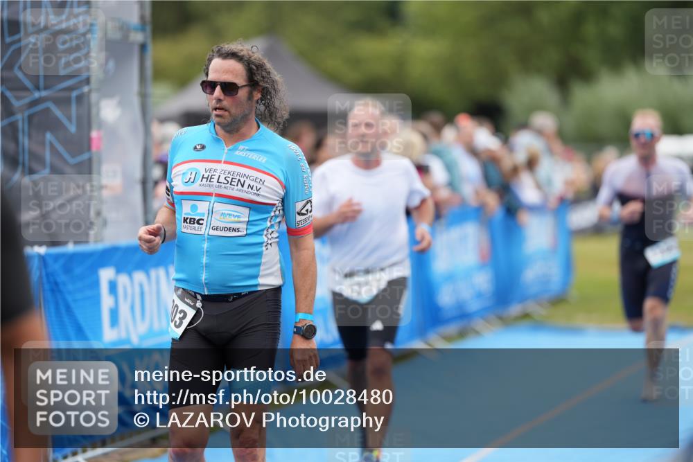 30.08.2026 - Elbe Triathlon Hamburg LAZAROV Photography http://msf.ph/oto/10028480 30.08.2026 11:42:58 Ziel 805, 1257, 1303, 1325 meine-sportfotos.de