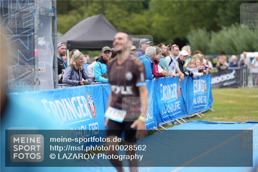 30.08.2026 - Elbe Triathlon Hamburg LAZAROV Photography http://msf.ph/oto/10028562 30.08.2026 11:46:31 Ziel 1135 meine-sportfotos.de