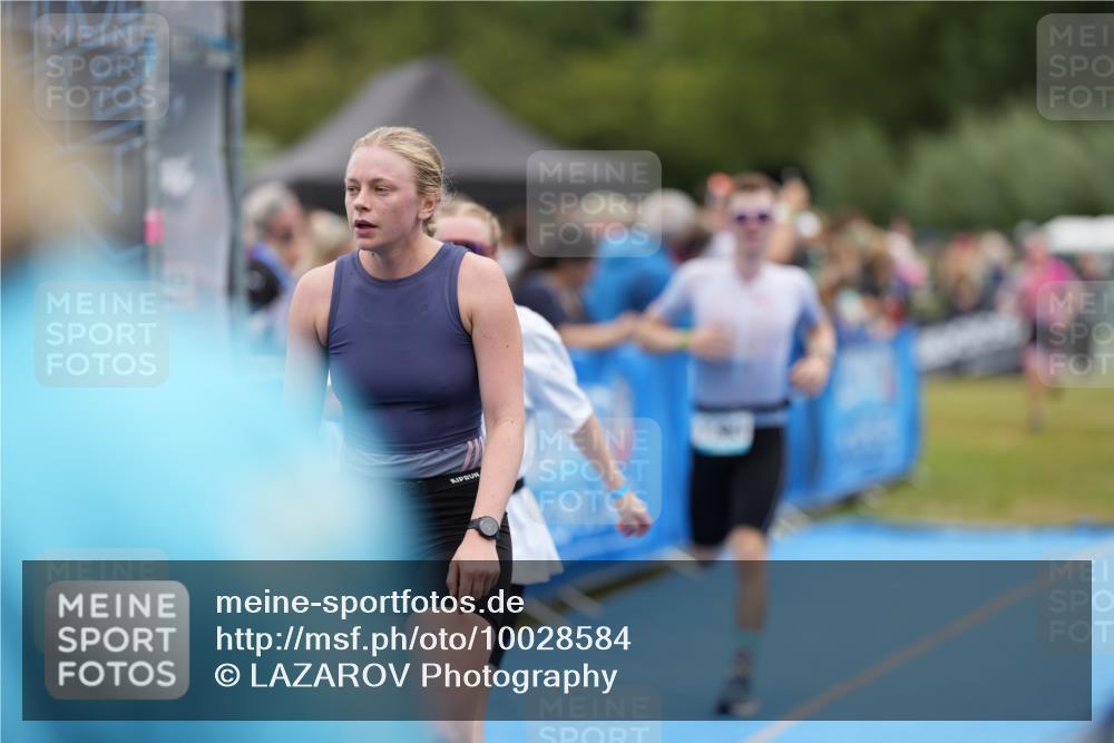 30.08.2026 - Elbe Triathlon Hamburg LAZAROV Photography http://msf.ph/oto/10028584 30.08.2026 11:47:31 Ziel 809, 814, 828, 857, 1383 meine-sportfotos.de