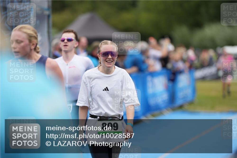 30.08.2026 - Elbe Triathlon Hamburg LAZAROV Photography http://msf.ph/oto/10028587 30.08.2026 11:47:33 Ziel 809, 814, 828, 857, 1383 meine-sportfotos.de