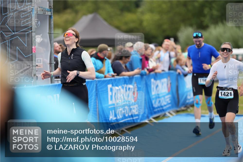 30.08.2026 - Elbe Triathlon Hamburg LAZAROV Photography http://msf.ph/oto/10028594 30.08.2026 11:48:02 Ziel 914, 927, 1163, 1421 meine-sportfotos.de