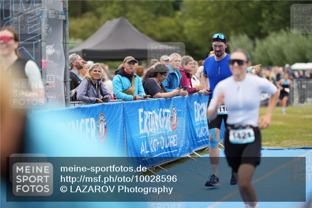 30.08.2026 - Elbe Triathlon Hamburg LAZAROV Photography http://msf.ph/oto/10028596 30.08.2026 11:48:03 Ziel 821, 914, 927, 1163, 1421 meine-sportfotos.de