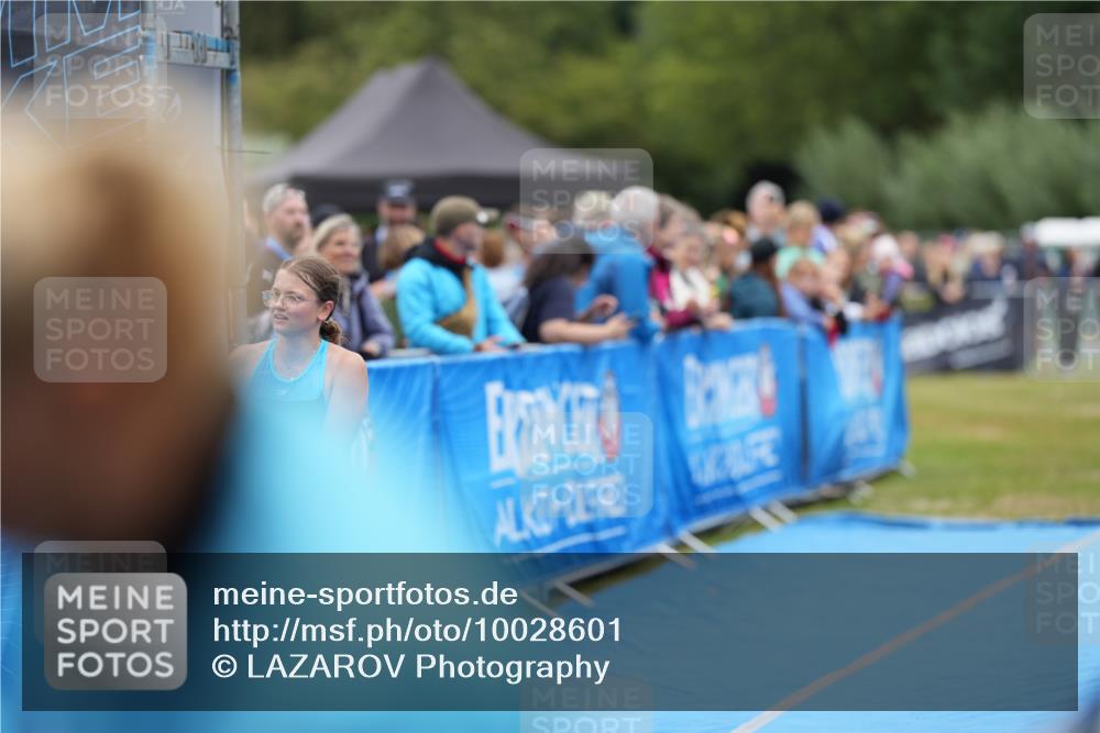 30.08.2026 - Elbe Triathlon Hamburg LAZAROV Photography http://msf.ph/oto/10028601 30.08.2026 11:48:12 Ziel 821 meine-sportfotos.de