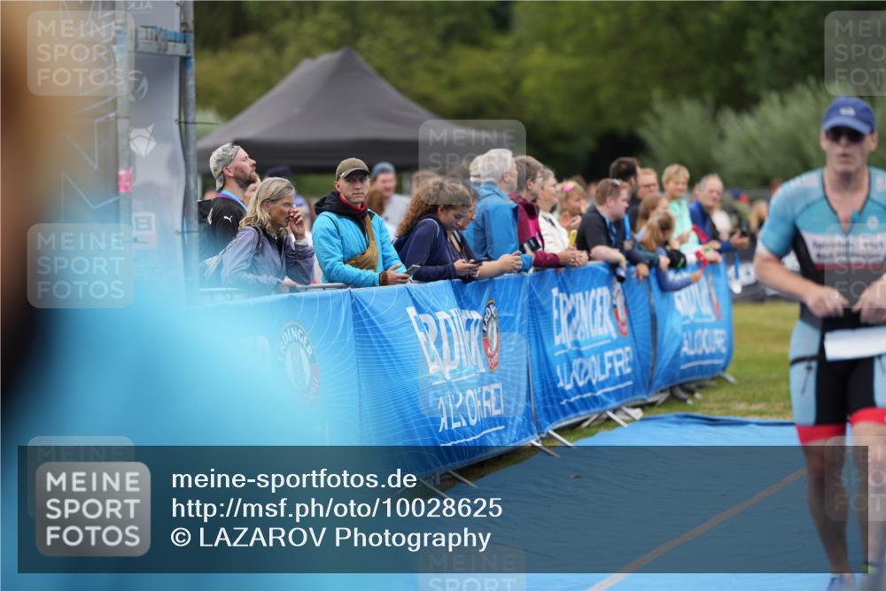 30.08.2026 - Elbe Triathlon Hamburg LAZAROV Photography http://msf.ph/oto/10028625 30.08.2026 11:49:37 Ziel 939, 1363, 1412 meine-sportfotos.de