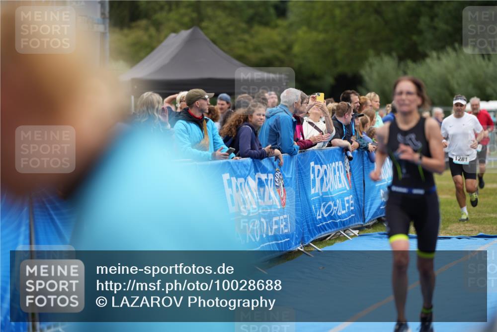 30.08.2026 - Elbe Triathlon Hamburg LAZAROV Photography http://msf.ph/oto/10028688 30.08.2026 11:52:00 Ziel 822, 980, 1262, 1281, 1331, 1455 meine-sportfotos.de