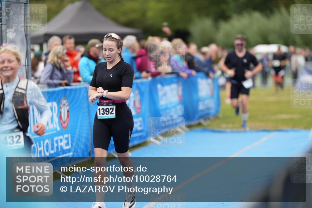 30.08.2026 - Elbe Triathlon Hamburg LAZAROV Photography http://msf.ph/oto/10028764 30.08.2026 11:56:26 Ziel 1174, 1392, 1432 meine-sportfotos.de