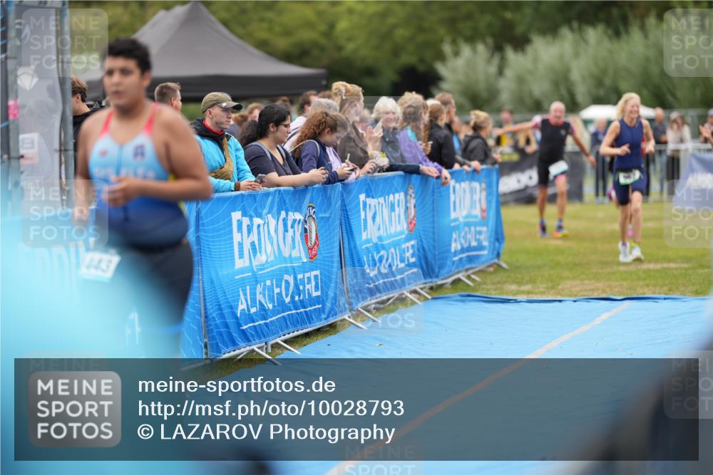 30.08.2026 - Elbe Triathlon Hamburg LAZAROV Photography http://msf.ph/oto/10028793 30.08.2026 11:58:03 Ziel 962, 1333, 1443, 1458 meine-sportfotos.de