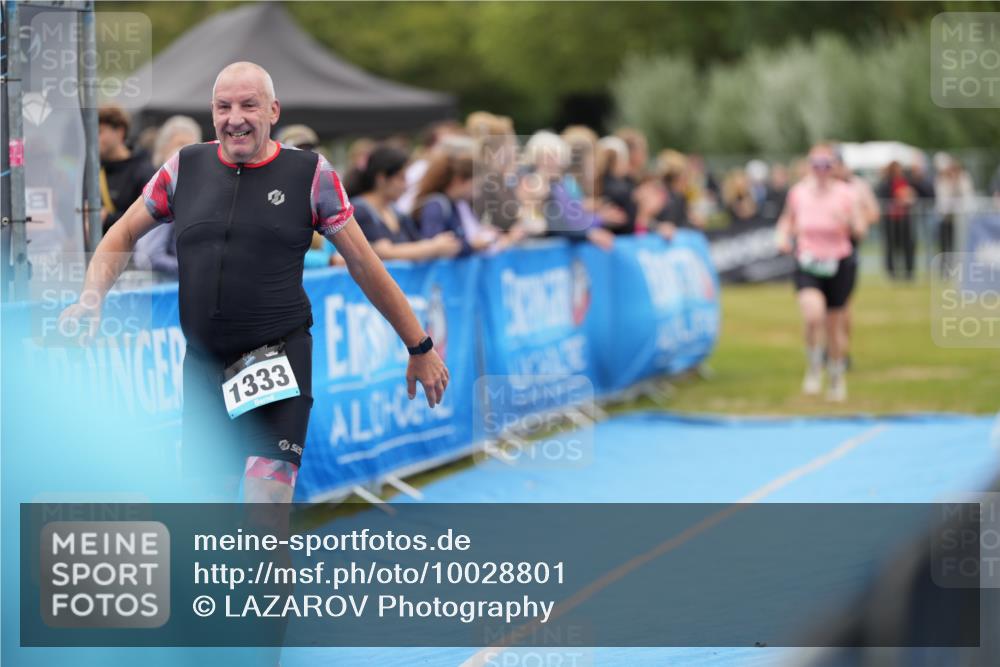 30.08.2026 - Elbe Triathlon Hamburg LAZAROV Photography http://msf.ph/oto/10028801 30.08.2026 11:58:11 Ziel 901, 962, 1181, 1333, 1458 meine-sportfotos.de