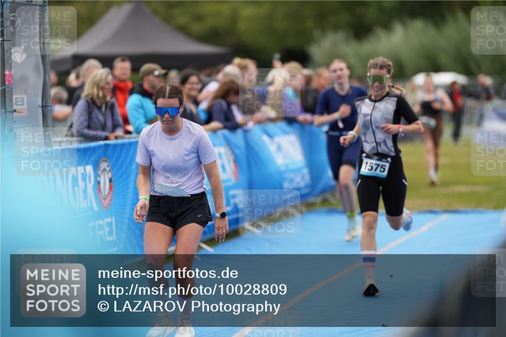 30.08.2026 - Elbe Triathlon Hamburg LAZAROV Photography http://msf.ph/oto/10028809 30.08.2026 11:58:30 Ziel 940, 1462, 1496, 1575 meine-sportfotos.de