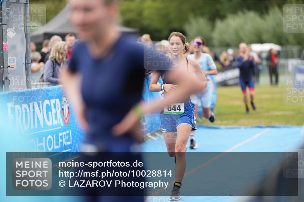 30.08.2026 - Elbe Triathlon Hamburg LAZAROV Photography http://msf.ph/oto/10028814 30.08.2026 11:58:45 Ziel 844, 1401, 1489, 1526, 1588 meine-sportfotos.de