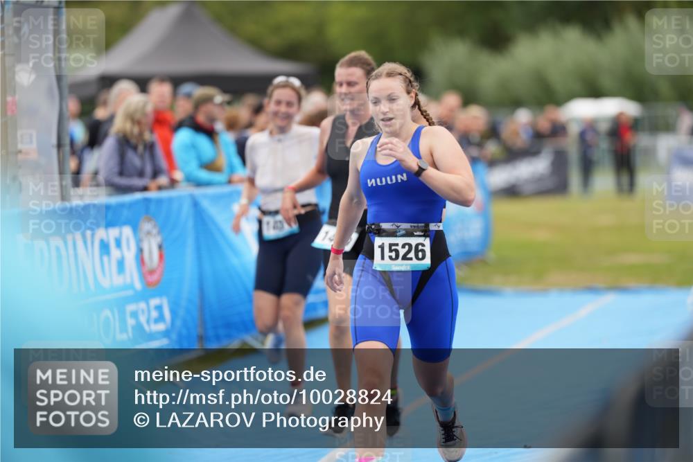 30.08.2026 - Elbe Triathlon Hamburg LAZAROV Photography http://msf.ph/oto/10028824 30.08.2026 11:58:53 Ziel 1401, 1489, 1526 meine-sportfotos.de