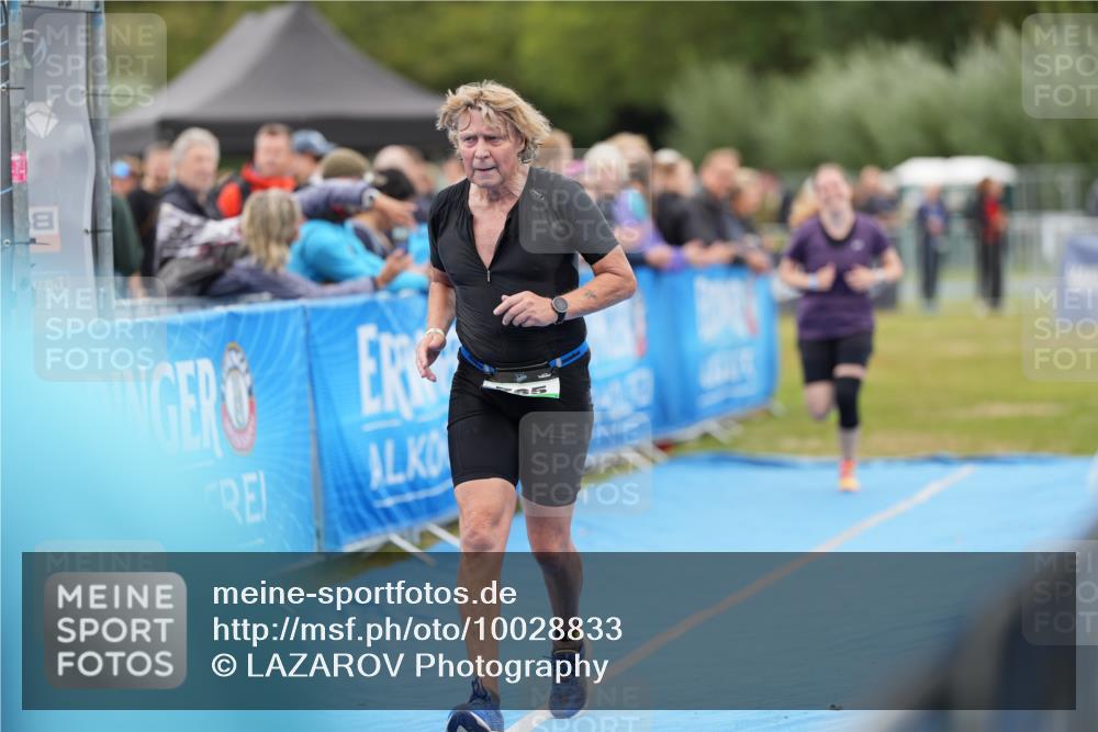 30.08.2026 - Elbe Triathlon Hamburg LAZAROV Photography http://msf.ph/oto/10028833 30.08.2026 11:59:29 Ziel 785, 859, 1131 meine-sportfotos.de
