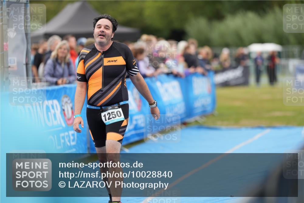30.08.2026 - Elbe Triathlon Hamburg LAZAROV Photography http://msf.ph/oto/10028840 30.08.2026 11:59:49 Ziel 1250 meine-sportfotos.de