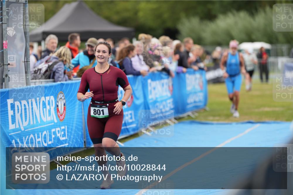 30.08.2026 - Elbe Triathlon Hamburg LAZAROV Photography http://msf.ph/oto/10028844 30.08.2026 12:00:15 Ziel 801, 1362, 1365, 1518, 1551 meine-sportfotos.de