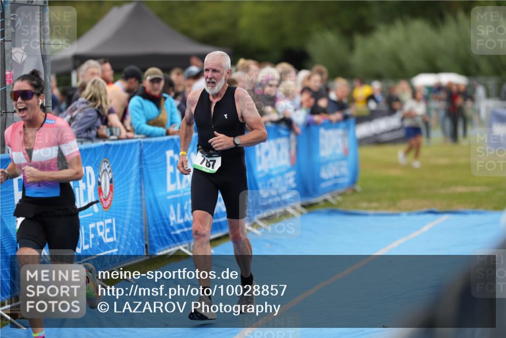 30.08.2026 - Elbe Triathlon Hamburg LAZAROV Photography http://msf.ph/oto/10028857 30.08.2026 12:00:45 Ziel 787, 975 meine-sportfotos.de