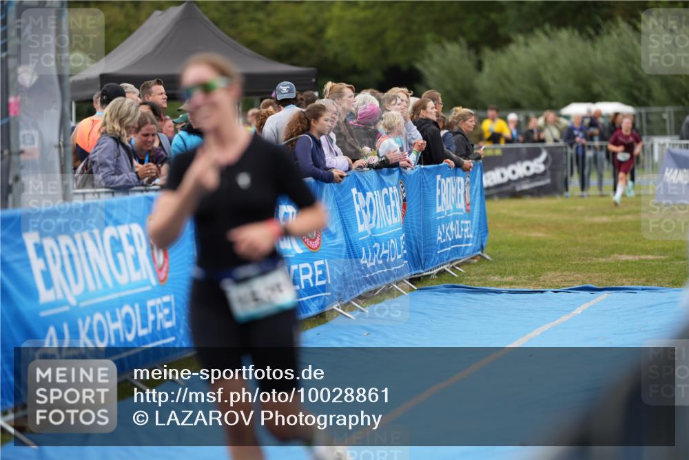 30.08.2026 - Elbe Triathlon Hamburg LAZAROV Photography http://msf.ph/oto/10028861 30.08.2026 12:01:01 Ziel 1481, 1536 meine-sportfotos.de