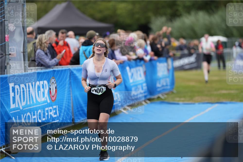 30.08.2026 - Elbe Triathlon Hamburg LAZAROV Photography http://msf.ph/oto/10028879 30.08.2026 12:02:02 Ziel 900, 1417 meine-sportfotos.de