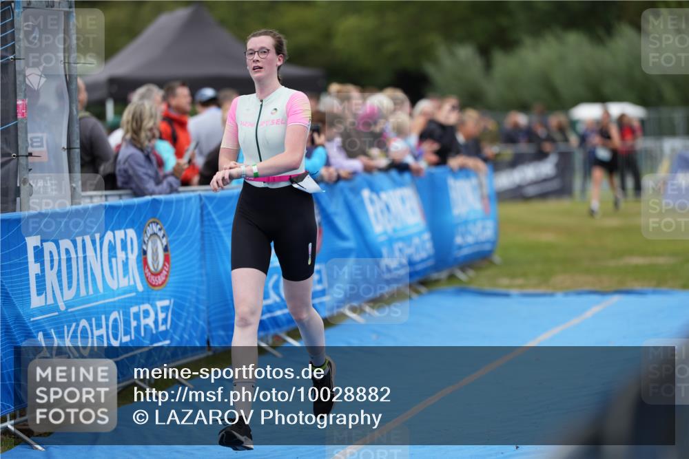 30.08.2026 - Elbe Triathlon Hamburg LAZAROV Photography http://msf.ph/oto/10028882 30.08.2026 12:02:08 Ziel 1417, 1563 meine-sportfotos.de