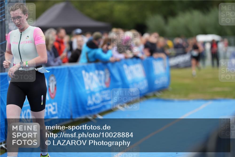 30.08.2026 - Elbe Triathlon Hamburg LAZAROV Photography http://msf.ph/oto/10028884 30.08.2026 12:02:08 Ziel 1417, 1563 meine-sportfotos.de