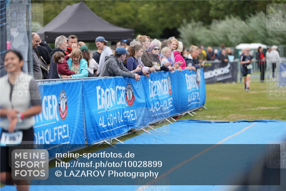 30.08.2026 - Elbe Triathlon Hamburg LAZAROV Photography http://msf.ph/oto/10028899 30.08.2026 12:02:39 Ziel 842, 1467, 1708 meine-sportfotos.de