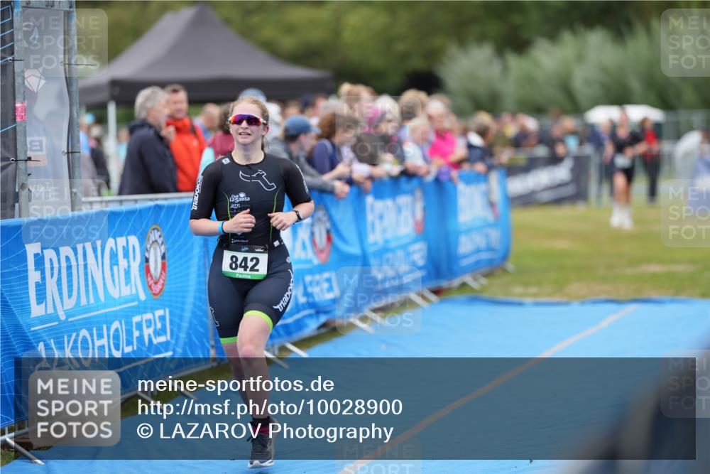 30.08.2026 - Elbe Triathlon Hamburg LAZAROV Photography http://msf.ph/oto/10028900 30.08.2026 12:02:47 Ziel 842, 1579 meine-sportfotos.de